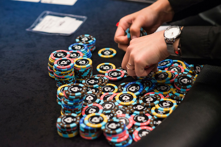 Stacking Chips_2018 EPT Monte Carlo_Main Event_Day 2_Giron_8JG4034